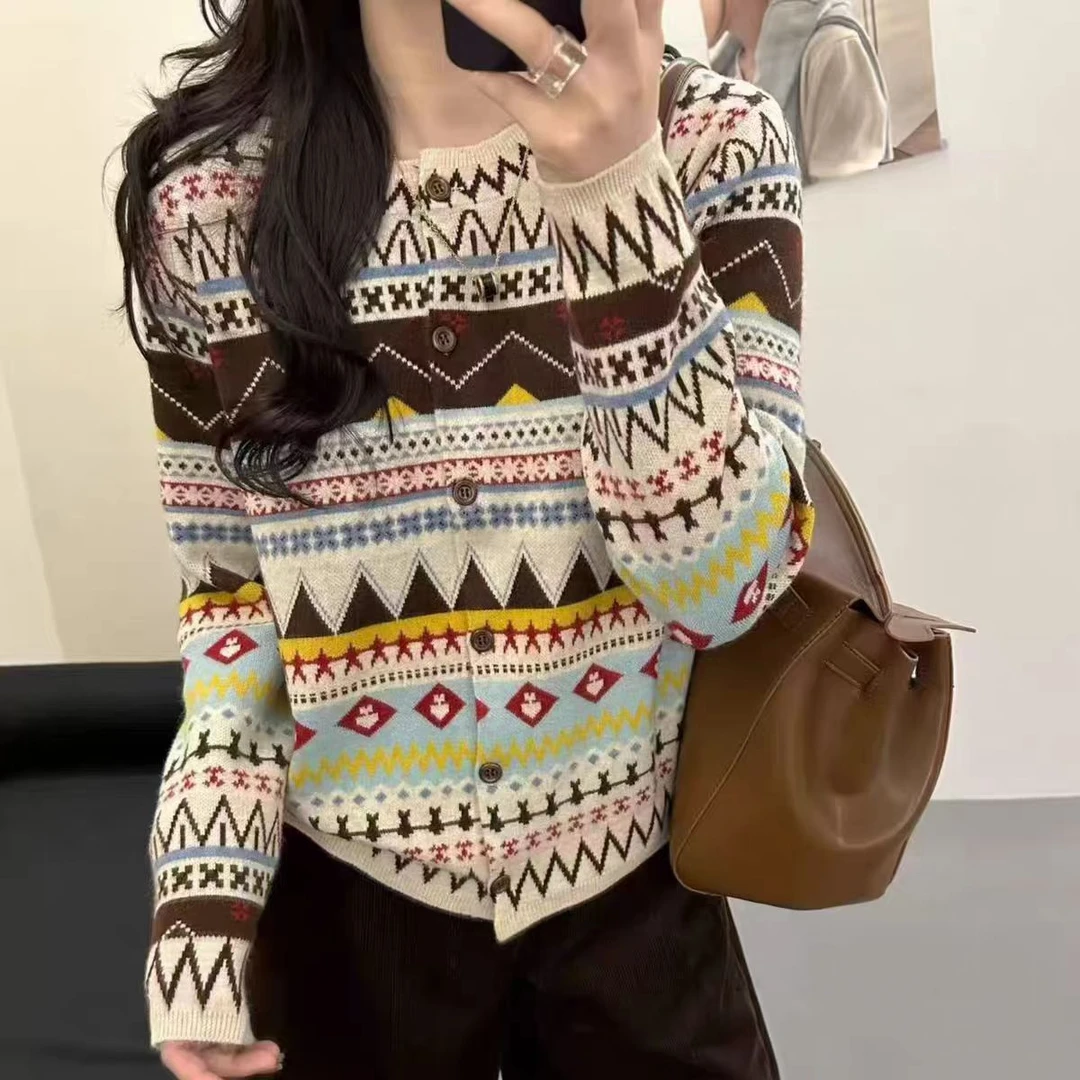 上衣针织衫秋冬费尔岛风女针织衫开衫复古宽松长袖女提花圆领时尚