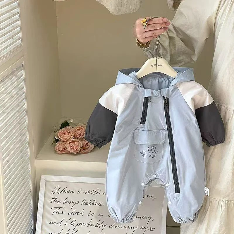 婴儿连体衣秋款超萌宝宝衣服冲锋衣外套洋气哈衣春秋外出服爬服