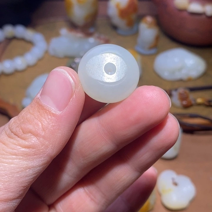 和田玉未镶嵌吊坠(不含链)