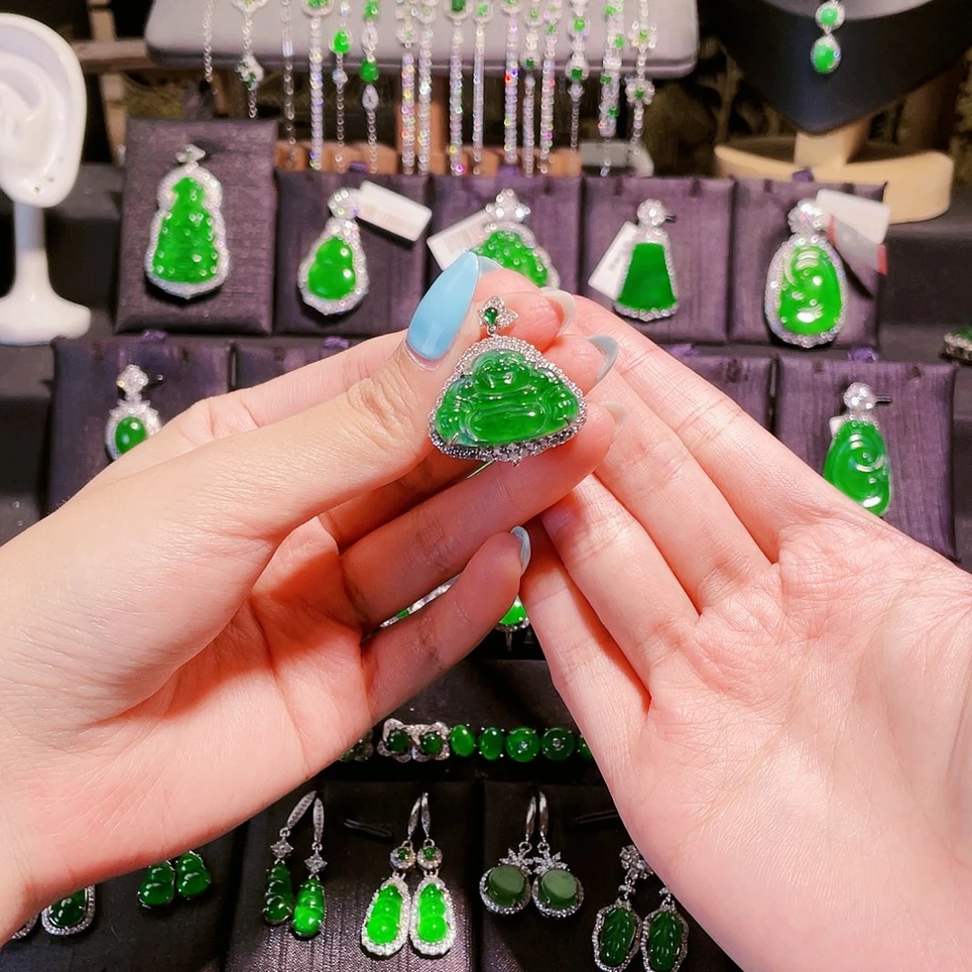 小***莎翡翠银S925镶嵌颈饰佛公