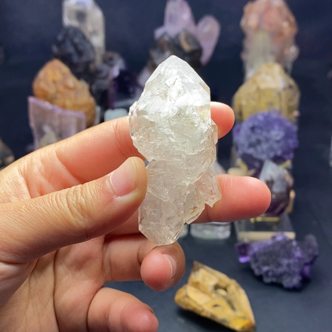 水晶摆件未镶嵌巴基斯坦白泥骸骨