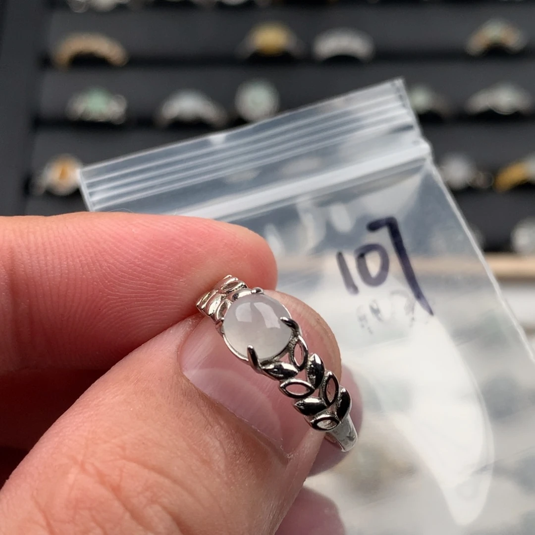 翡翠未镶嵌戒圈107