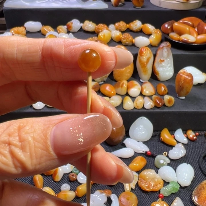 永****和田玉未镶嵌颈饰