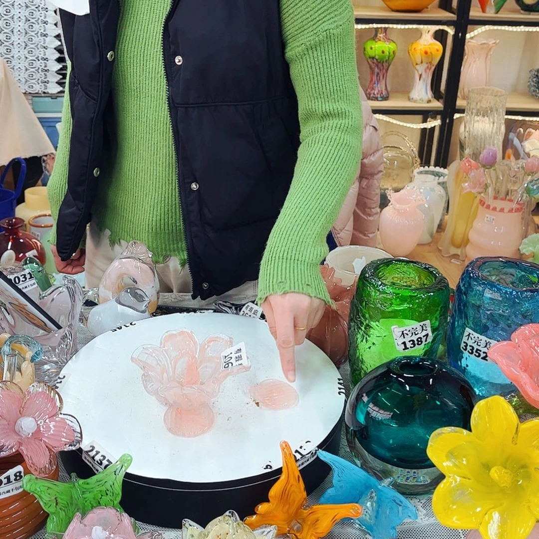 1061百合台花 家悦琉璃工艺品瑕底粘好发