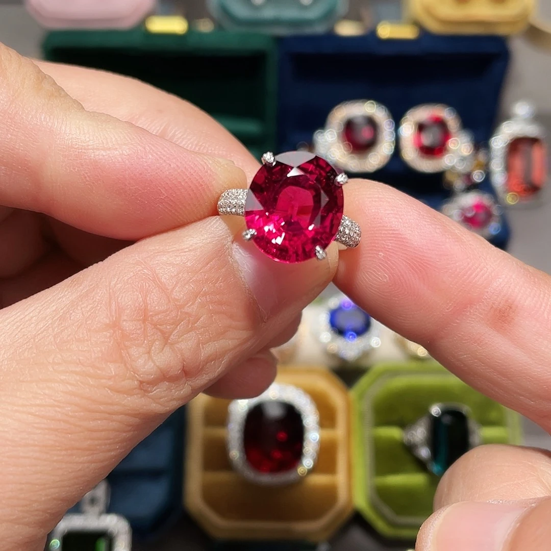 18K金镶嵌碧玺戒指7.3ct