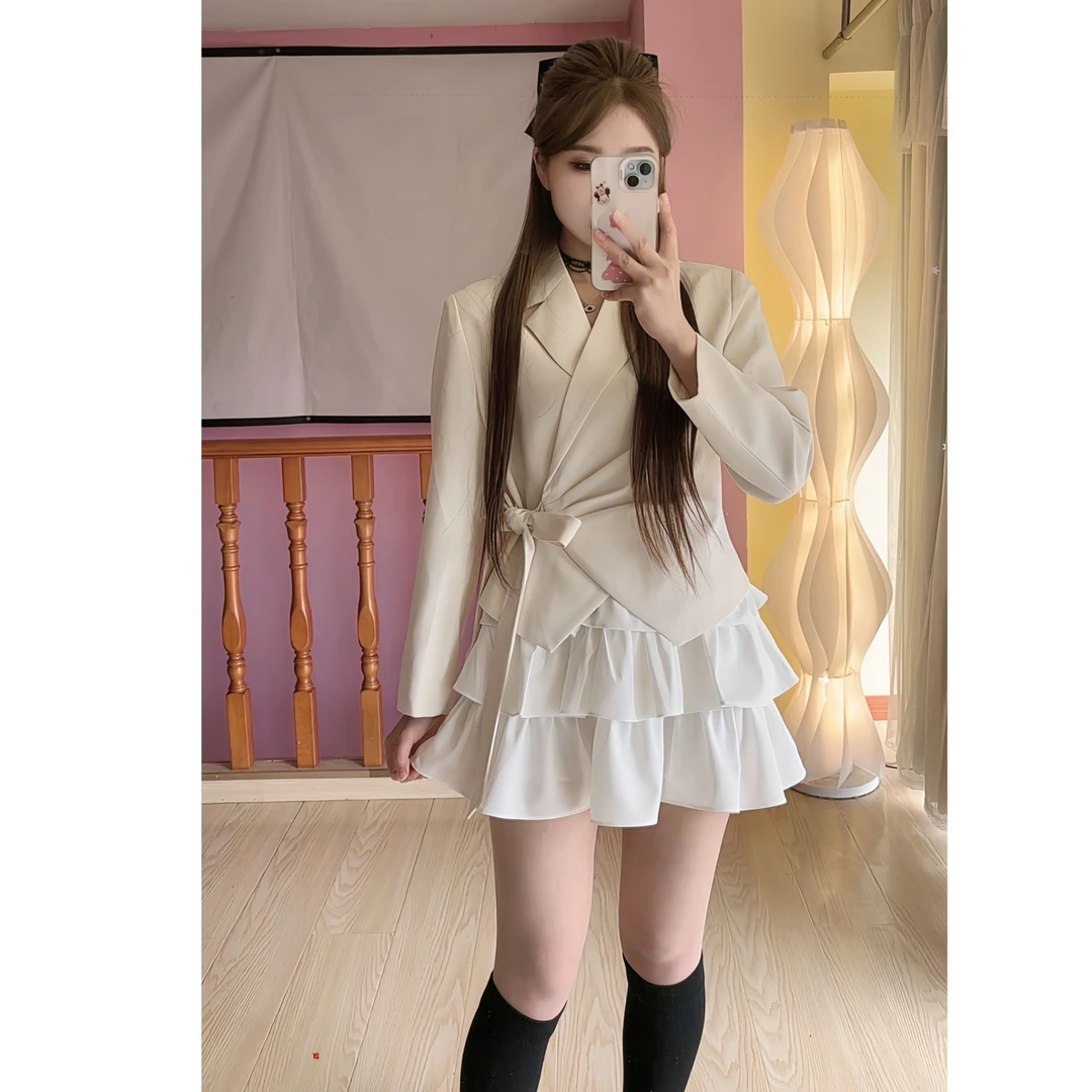 2025气质时尚短款西服蛋糕半身裙套装春季新款时尚休闲两件套