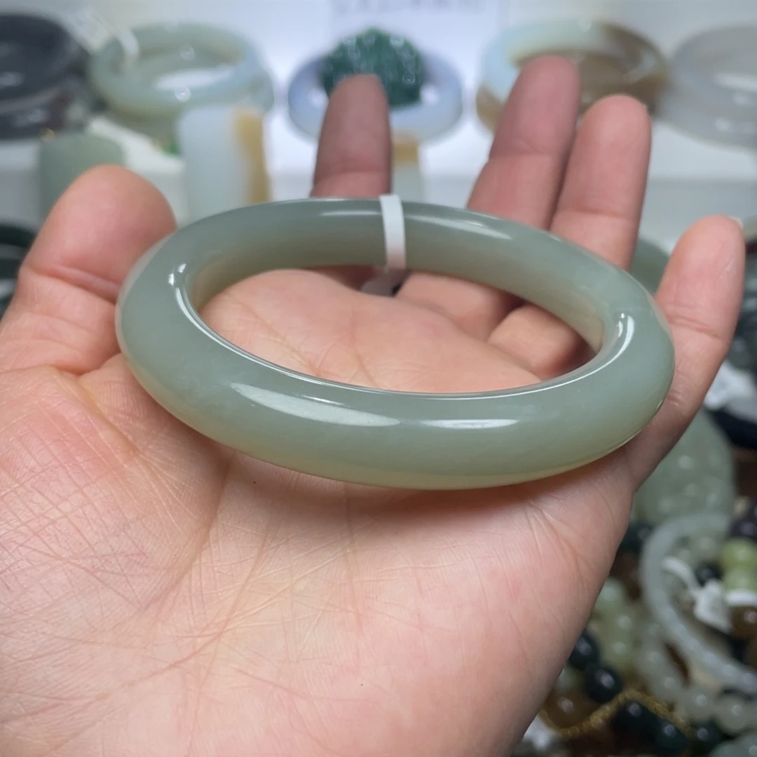 和田玉未镶嵌颈饰57.5圈口