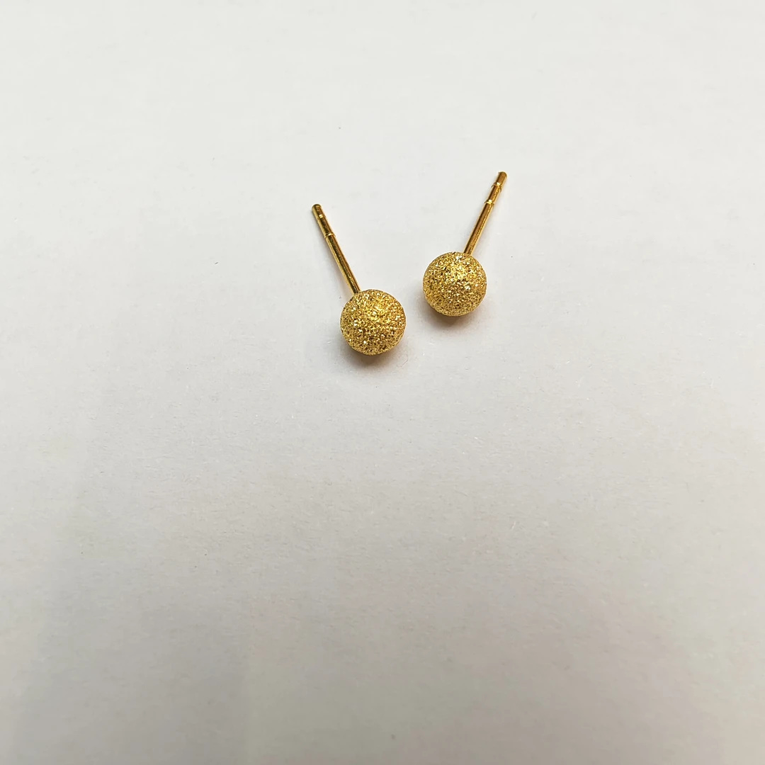 36#足金999 黄金闪耀磨砂球耳钉