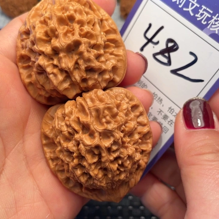 桃核把件45官帽482。。。。。。。