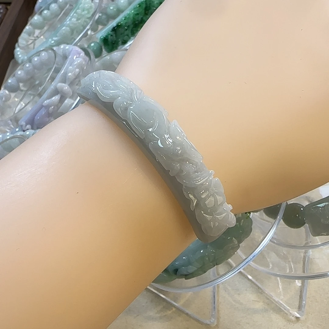 ꧁***꧂颈饰未镶嵌翡翠手牌