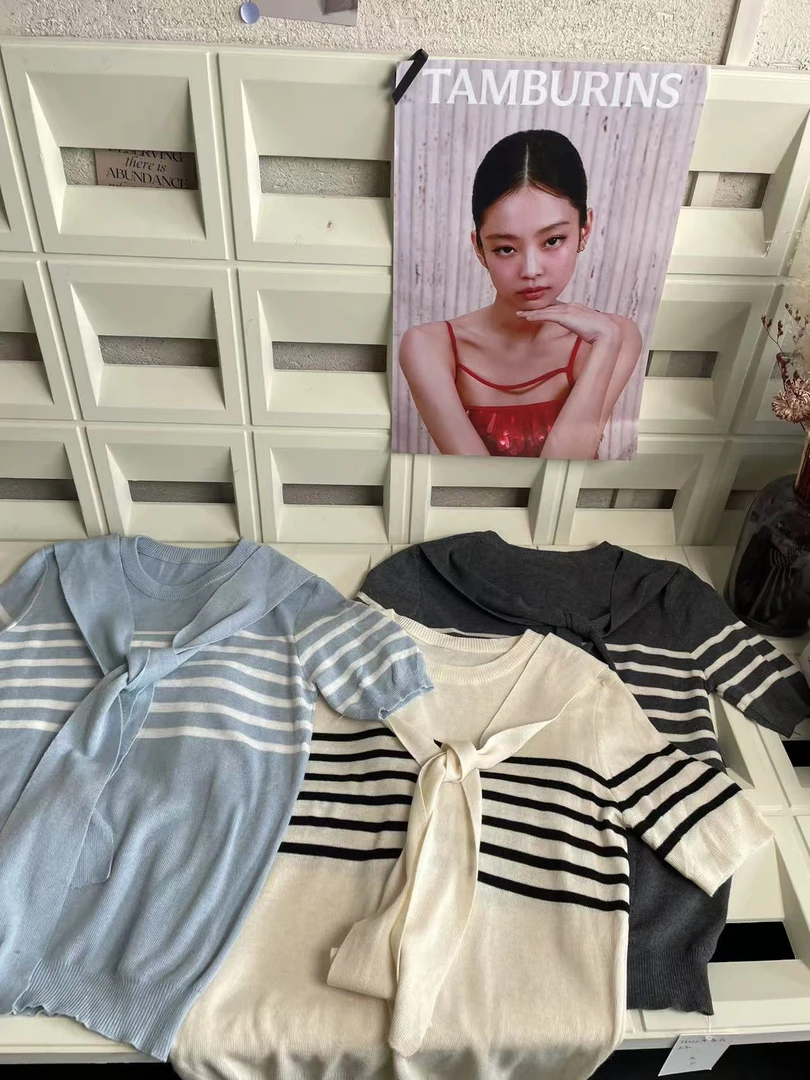 【 雨•美 推荐 】73012条纹针织上衣