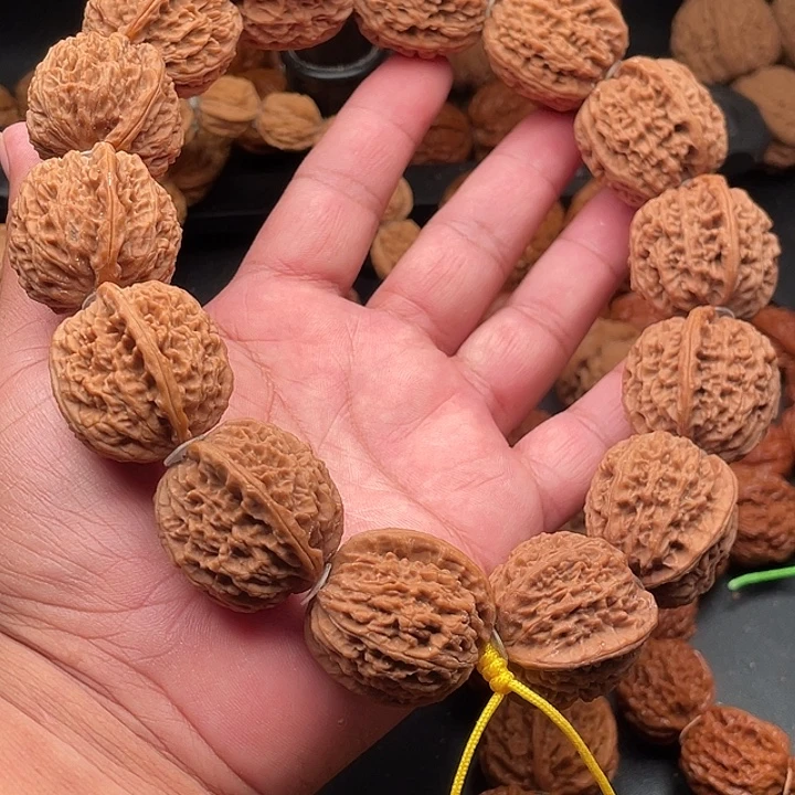 这***行文玩核桃吊坠4野生