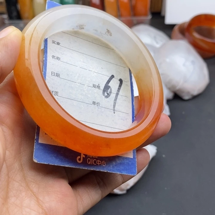 石英质玉未镶嵌手镯