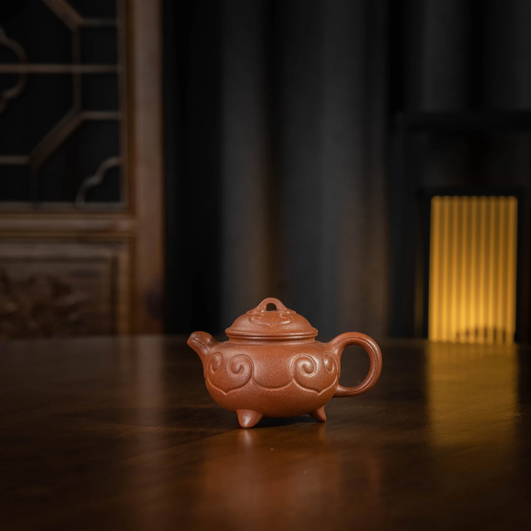 珽珽茶器 三足如意 杨国琴制 宝山红降坡 155cc 紫砂壶BS