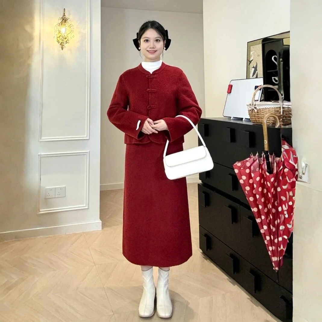中国红千金风套装裙女2025秋冬复古盘扣新中式毛呢外套长裙两件套