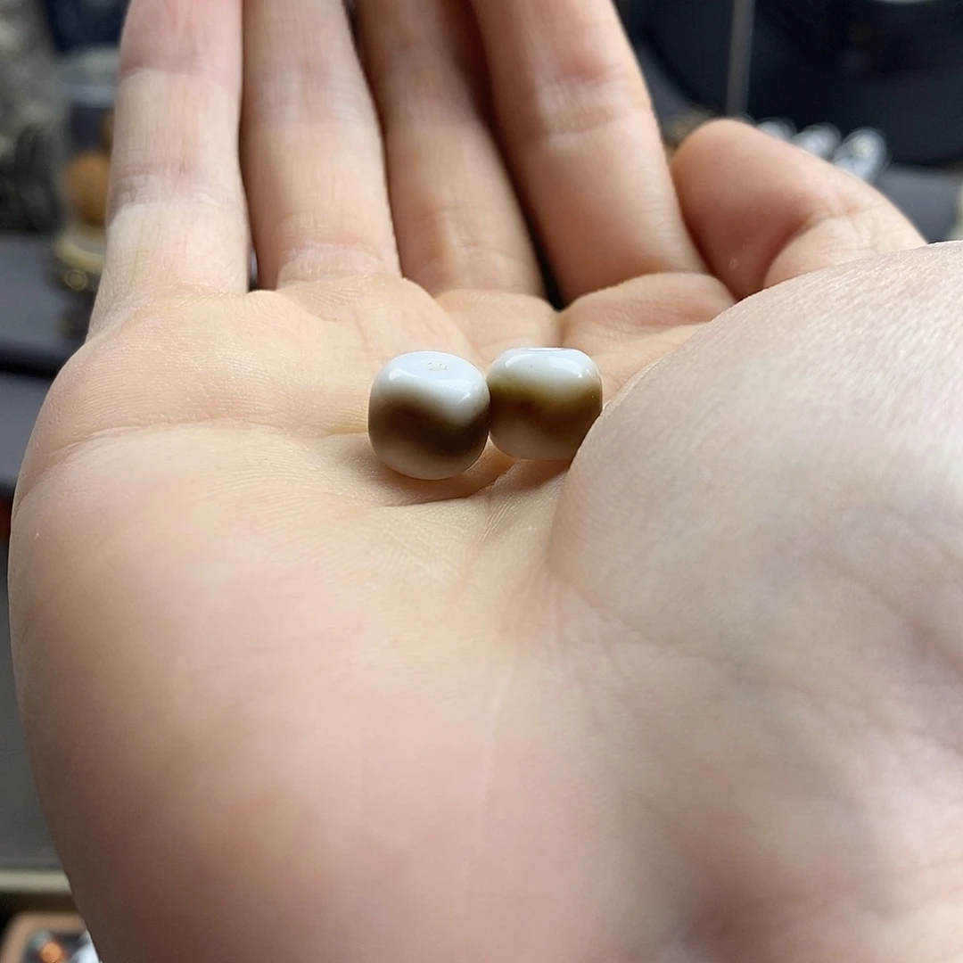 呼***ᶻ玛瑙/玉髓颈饰未镶嵌