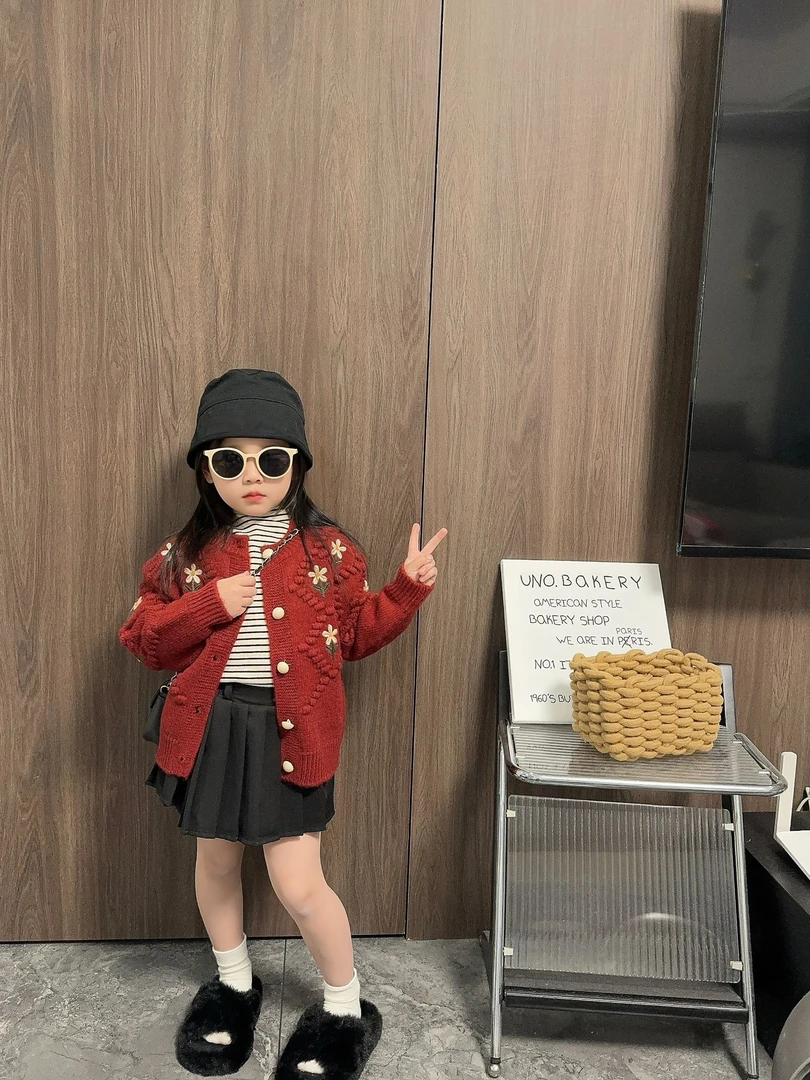 【熙熙TY】韩国童装女童刺绣立体加厚针织毛衣外套新年甜美开衫上衣