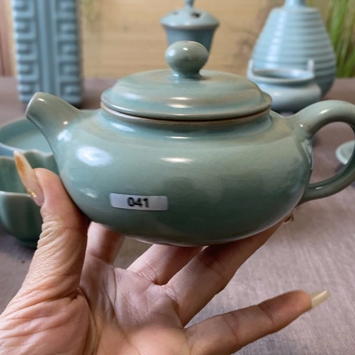 瓷片仿古壶一一一一一一一暇