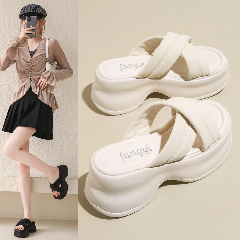 真皮凉夏高级感小众沙滩久凉鞋爆款时尚时尚网红半厚底气质凉拖鞋