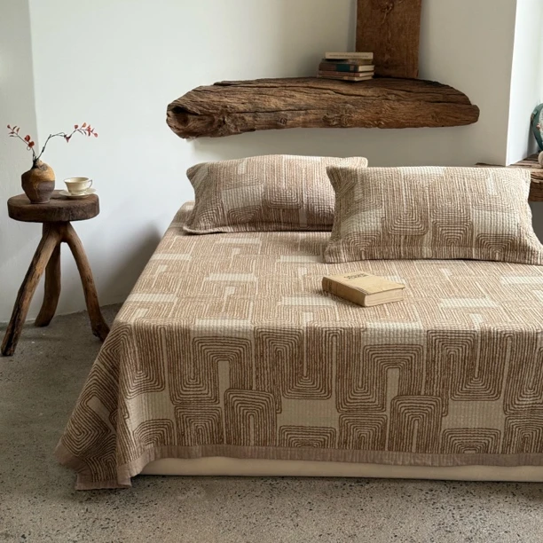 【卡萨-白金】床盖三件套咖色版 重磅黄金纱线亚麻绗缝棉麻床盖