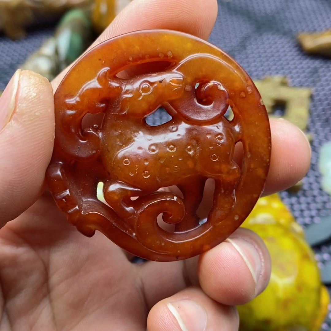 蛇纹石玉颈饰未镶嵌