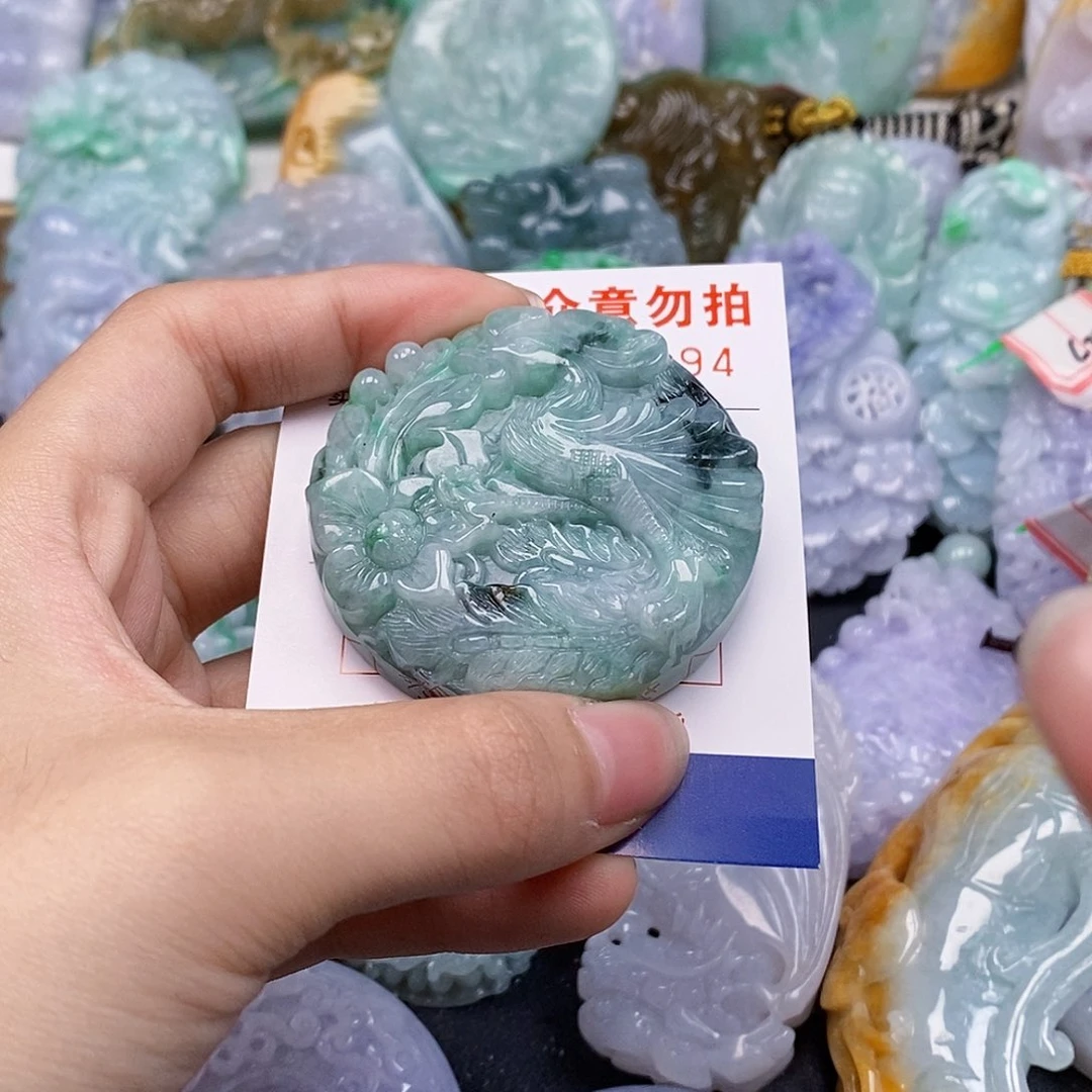 吊坠(不含链)未镶嵌翡翠