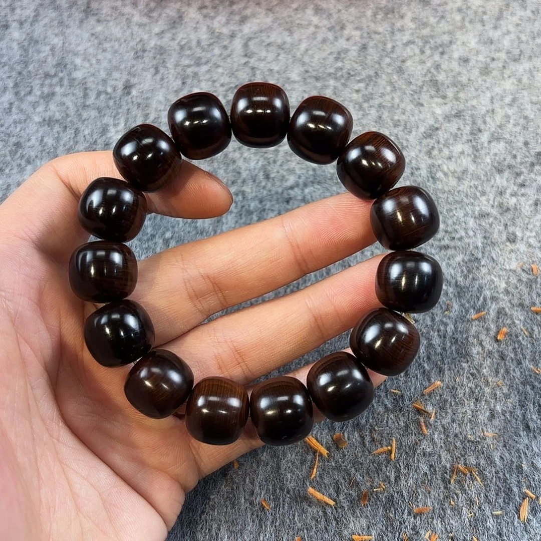 崖柏太行崖柏绿色结油手串五灵脂1.5/1.6