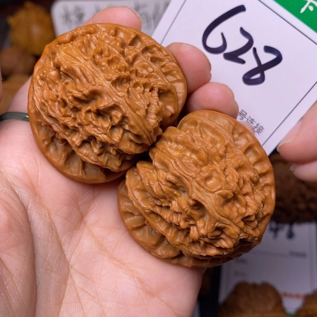 把件文玩核桃厚**发628三角白狮子头4.3