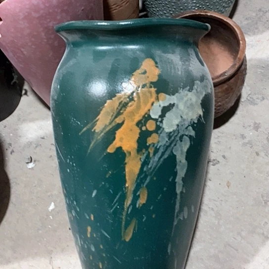 紫砂花盆口19高度35绿色瑕疵底磕碰