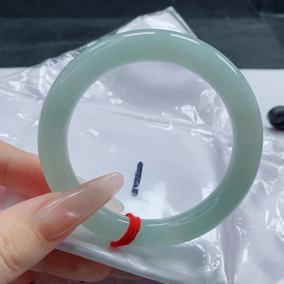 【闪购商品】未镶嵌手镯（圆镯）翡翠507号