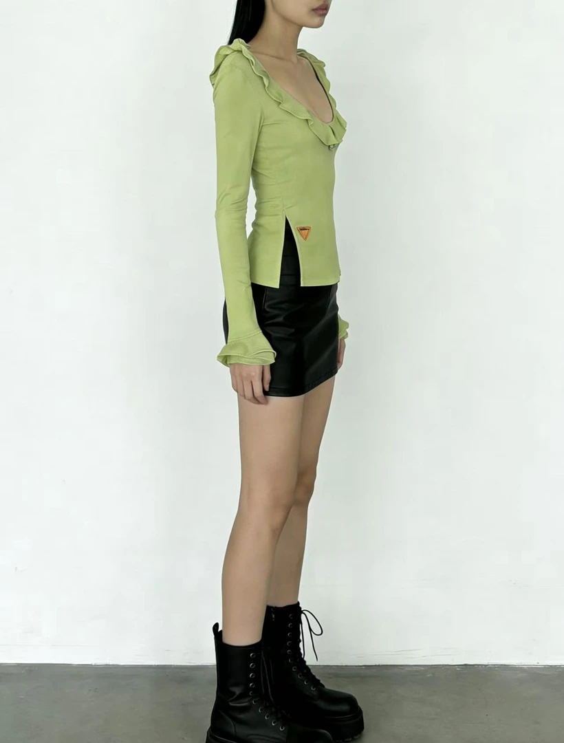 木耳边 开叉打底衫