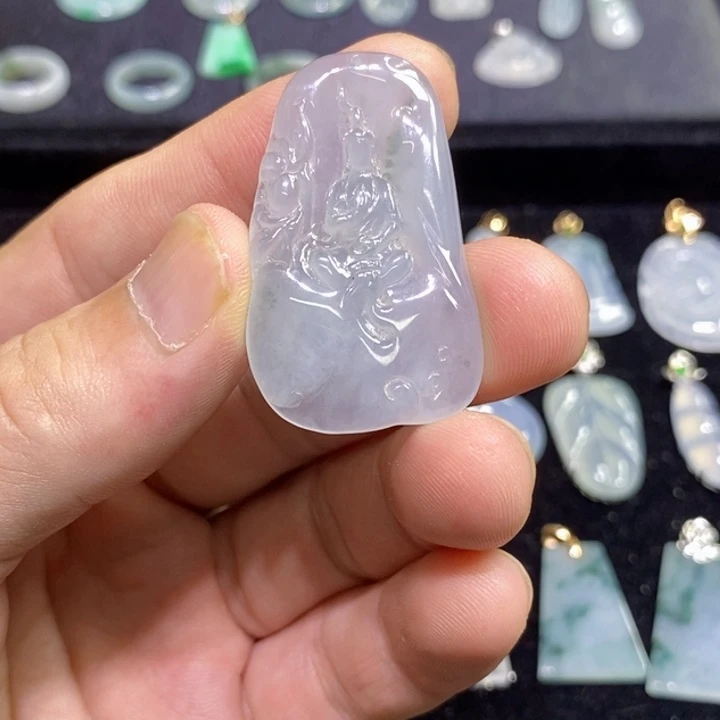 翡翠未镶嵌颈饰悟道