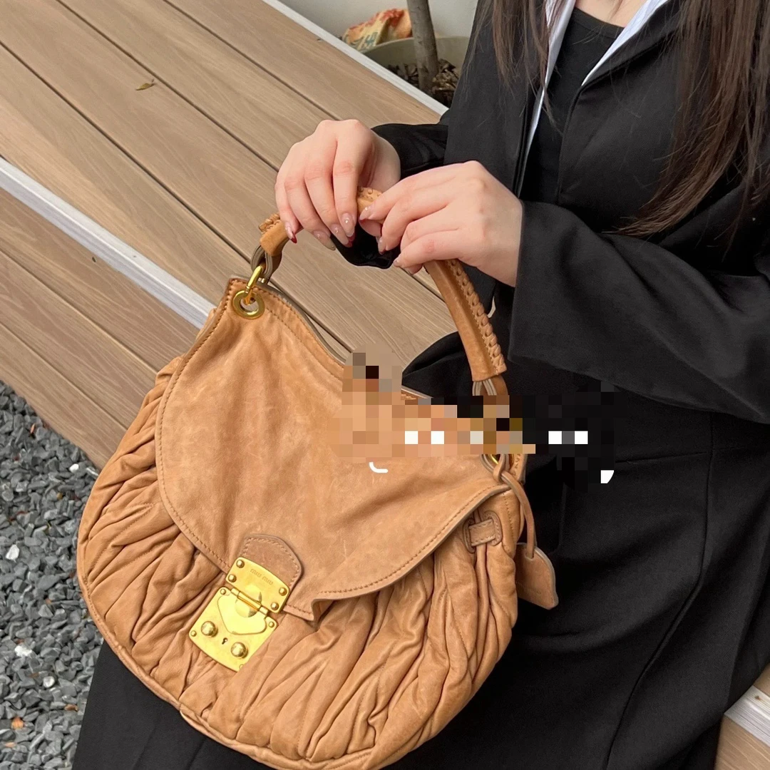 95新 MIU MIU/缪缪 缪缪中古褶皱元宝