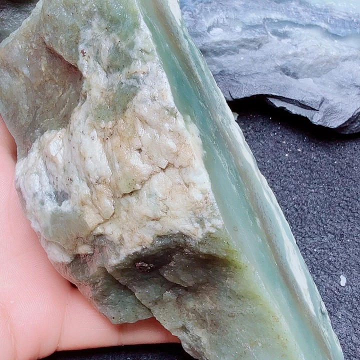 未镶嵌和田玉（糖玉）珠宝半成品