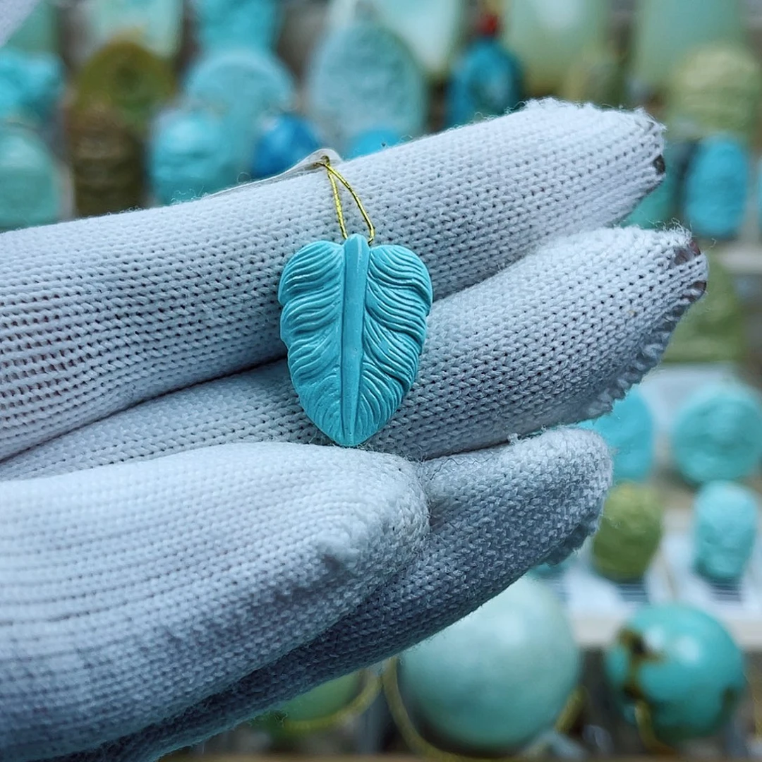 绿松石未镶嵌珠宝奇石