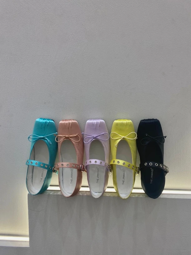 J 213-5 美爆了～新款公主绸缎蝴蝶结方头一字带钻软底芭蕾舞鞋