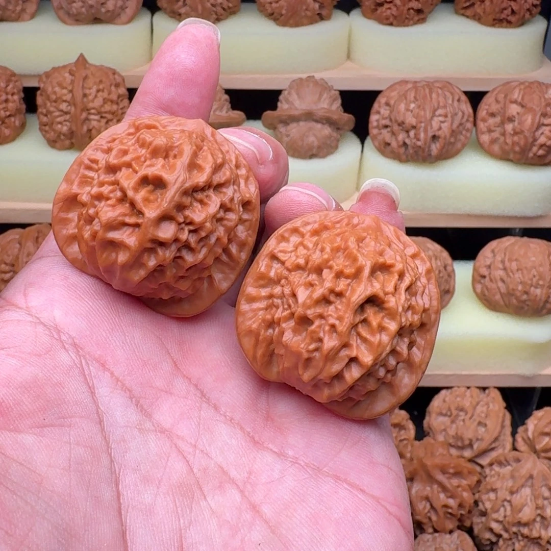 文玩核桃吊坠瓷娃娃39