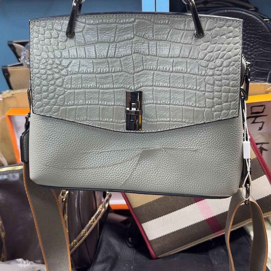 黄牛皮（革）头层牛皮山羊皮（革）