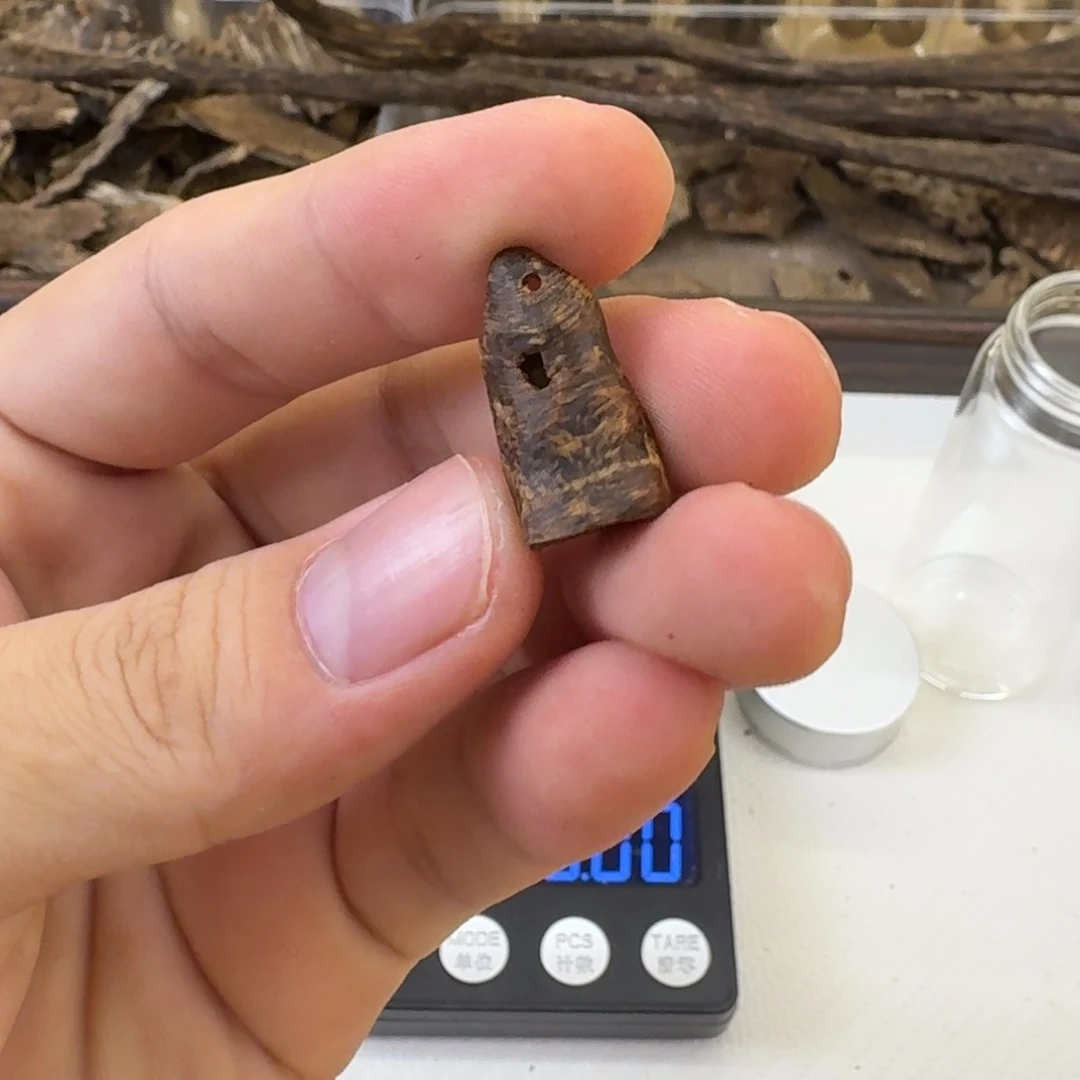 沉水达拉干树心吊坠0.54克