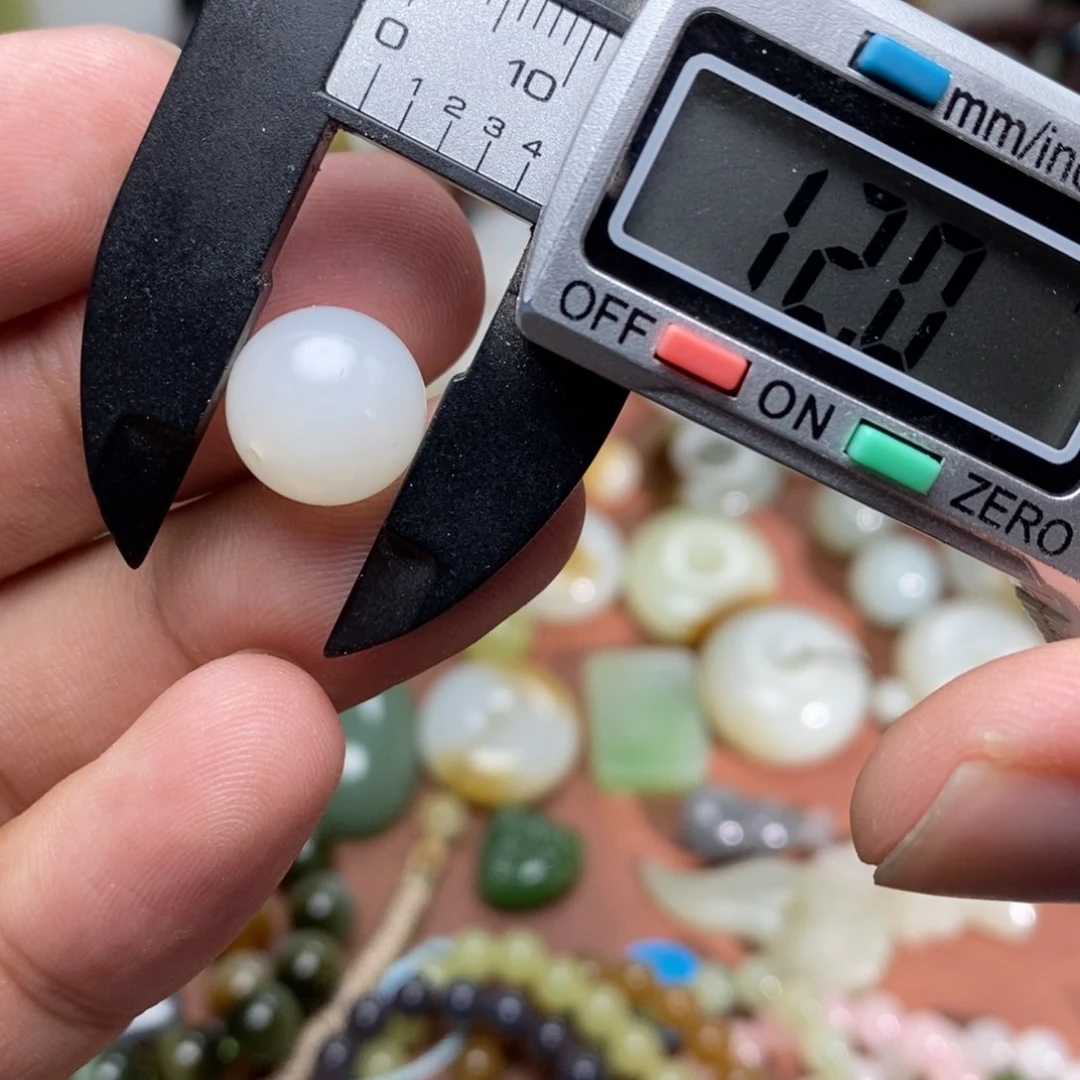 和田玉未镶嵌吊坠(不含链)