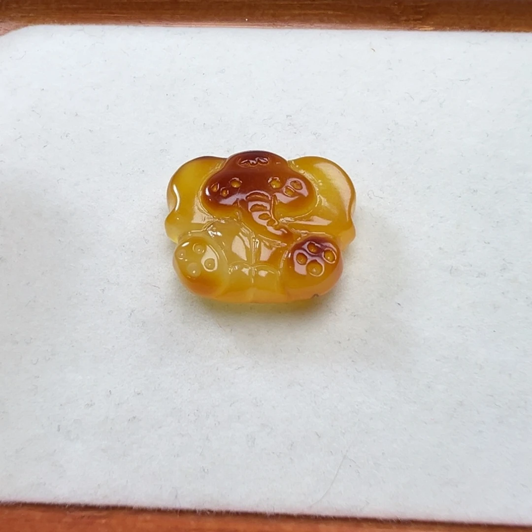 琥珀吊坠(不含链)未镶嵌嗯*