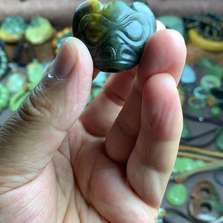 岫岩河磨玉（透闪石质玉）未镶嵌吊坠(赠链)