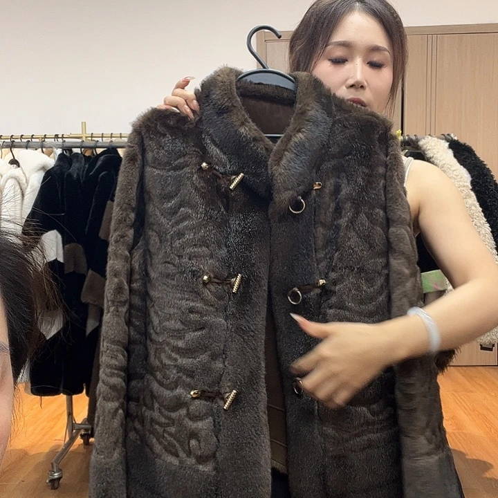 皮毛一体外套走单