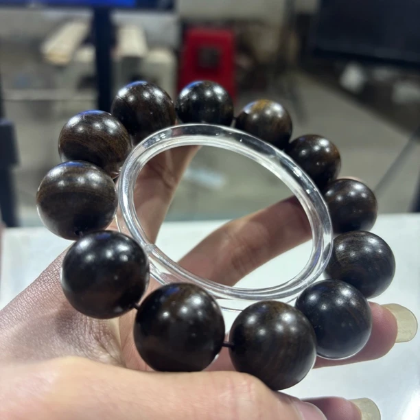 108沉木卡2.0cm单圈手串