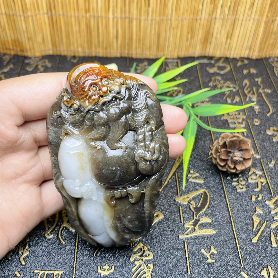 新疆和田玉钟馗手把件 特色三色巧雕老师作品 钟馗醉酒