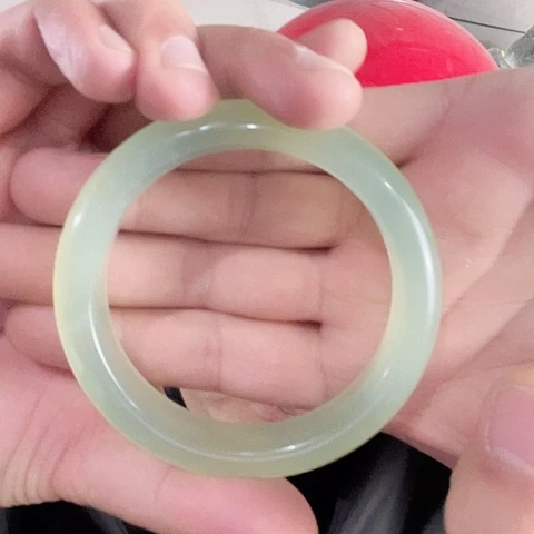 陶***弟蛇纹石玉未镶嵌手镯