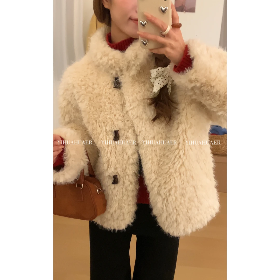 【万人迷】B东大门女上衣ins短款保暖洋气毛毛牛角扣外套2161