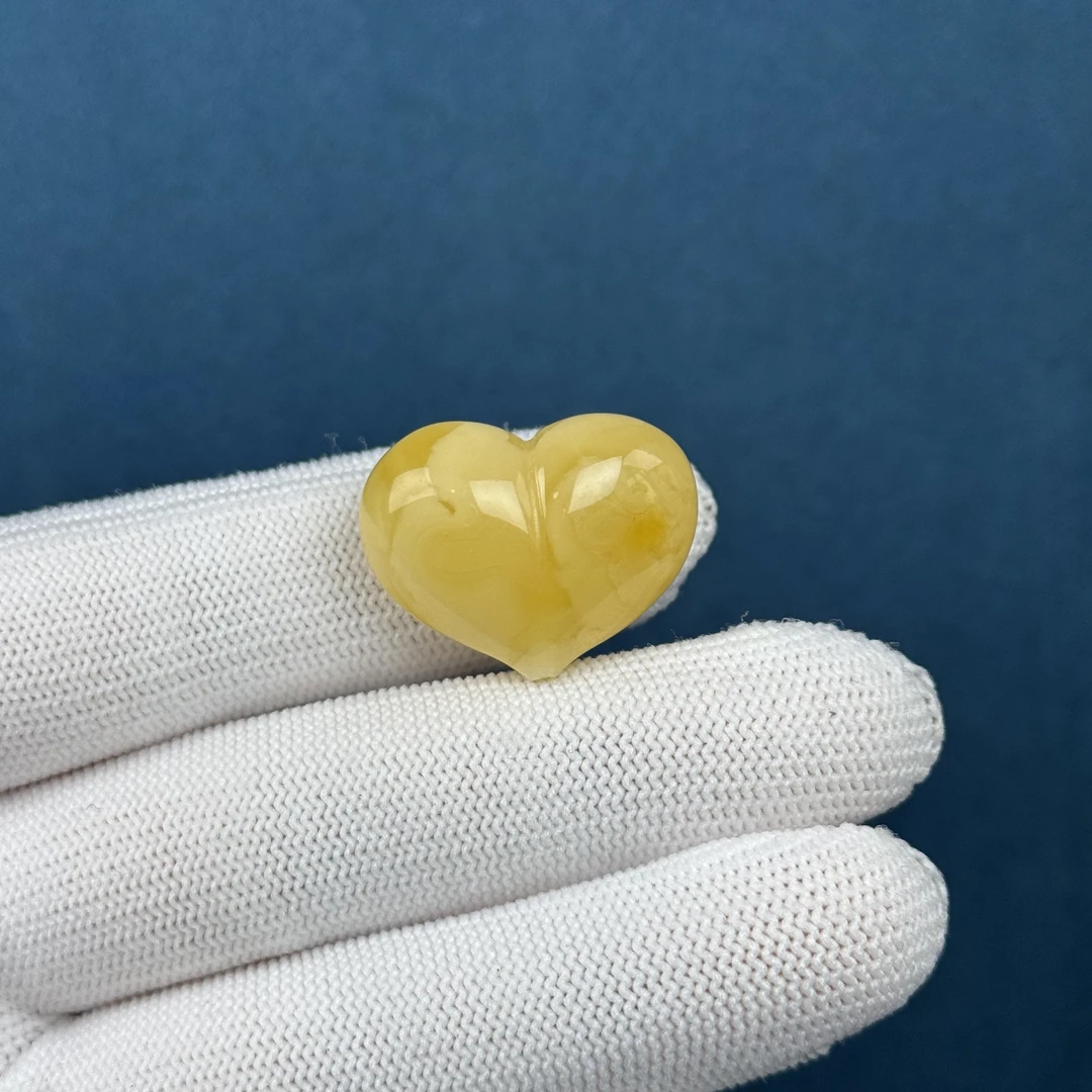 F4104天然蜜蜡 满蜡屁桃爱心 25.7*19.6*11mm支持复检假一罚十