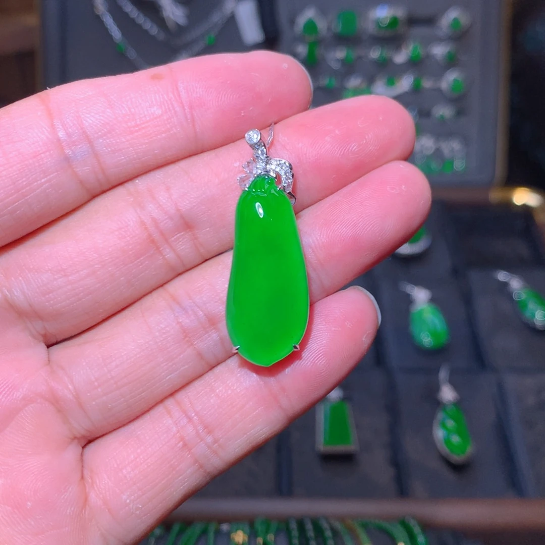 吊坠(不含链)18K金镶嵌翡翠福瓜