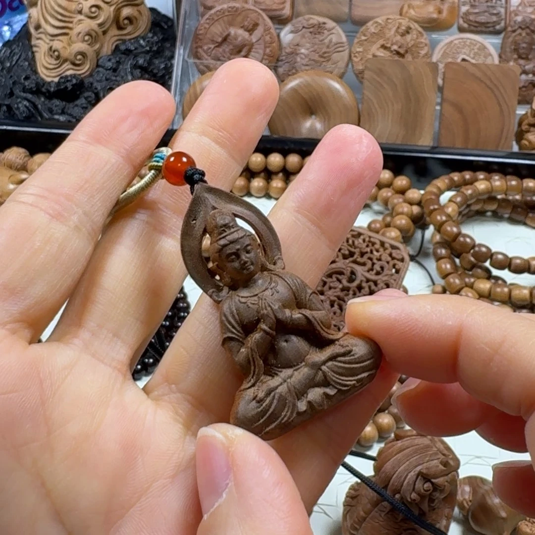 吊坠檀香木特价观音